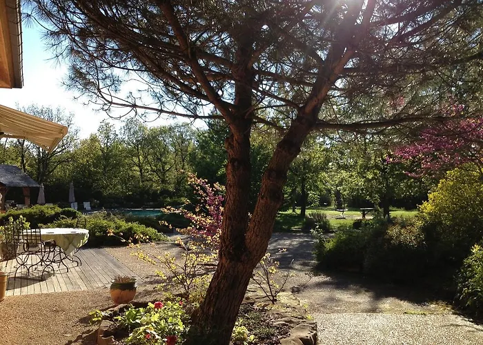 La Des Pins Gasthof Verrieres (Vienne)